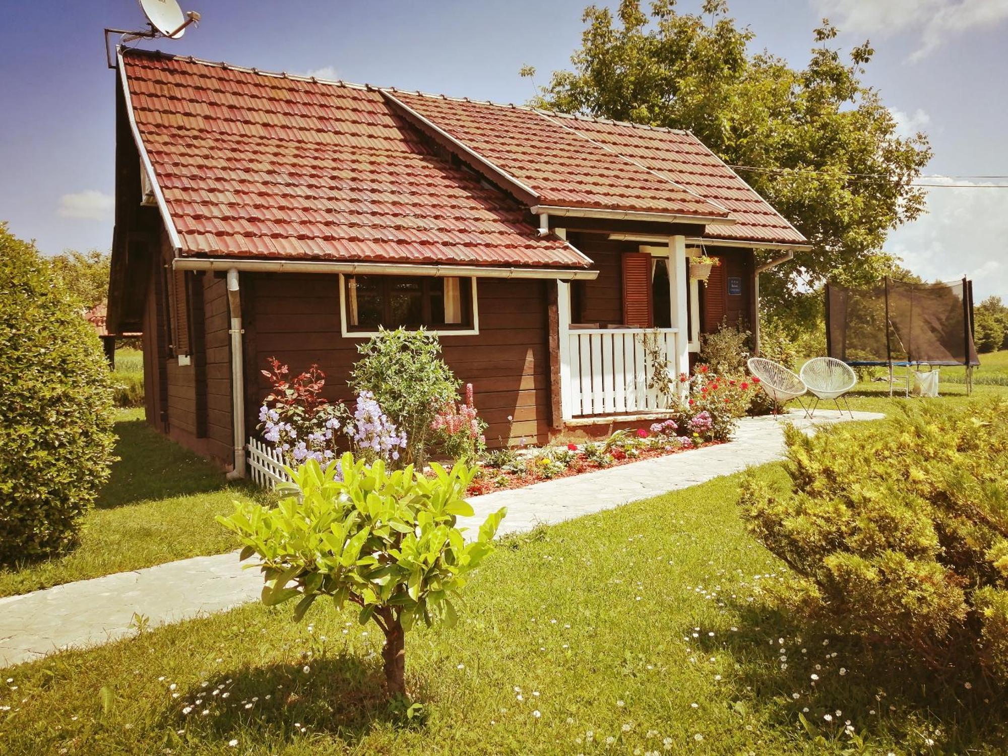 Wooden House Nela Near Plitvice Lakes 스몰리야나크 외부 사진