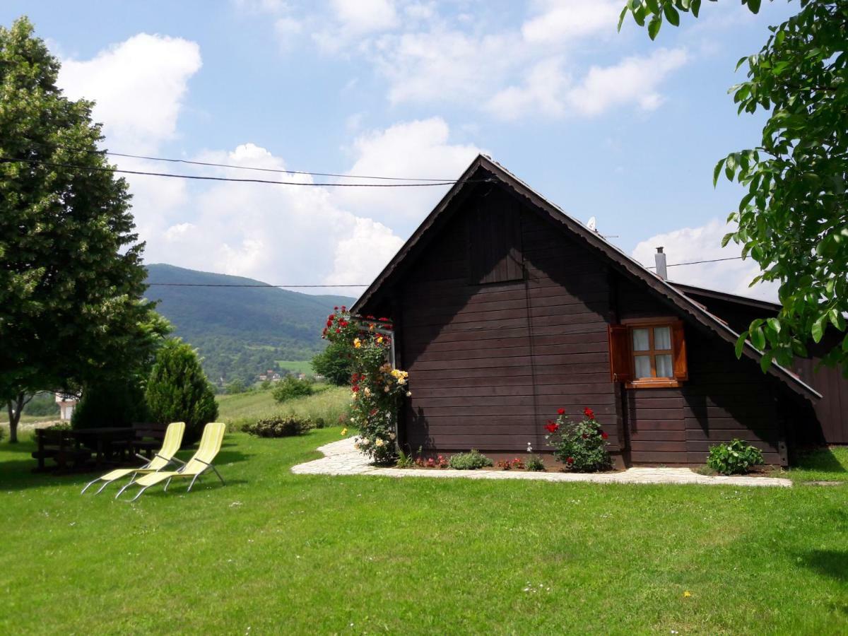 Wooden House Nela Near Plitvice Lakes 스몰리야나크 외부 사진